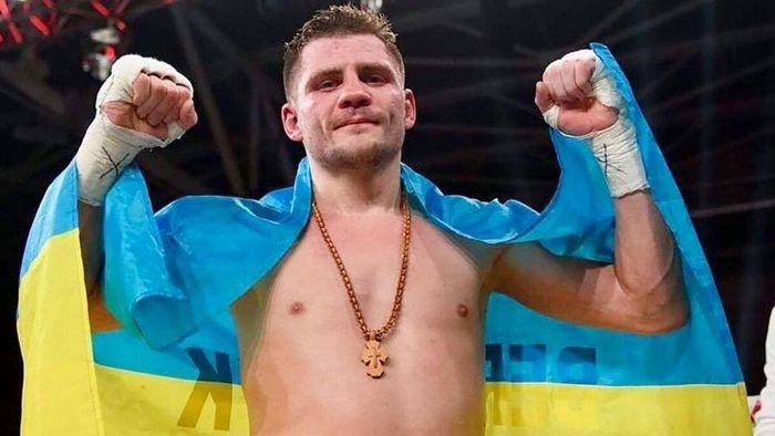 Украинский боксер объяснил, от чего будет зависеть результат предстоящего боя Беринчика: "Наваррете - сверхсильный боксер"