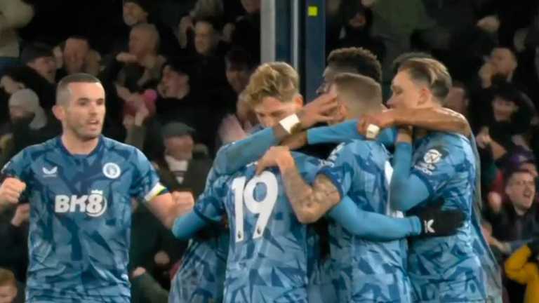 Лутон – Астон Вілла – 2:3 / скріншот з трансляції Setanta Sports Лутон – Астон Вілла – 2:3 / скріншот з трансляції Setanta Sports