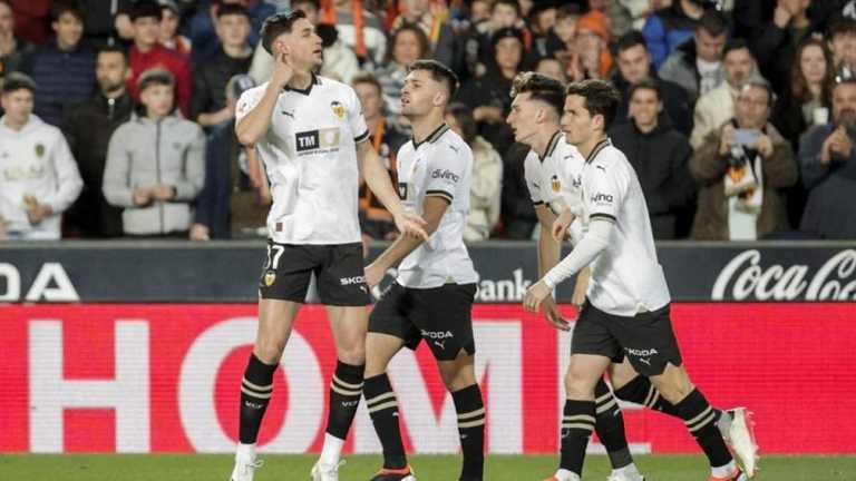 Яремчук святкує гол / Фото EFE Яремчук святкує гол / Фото EFE