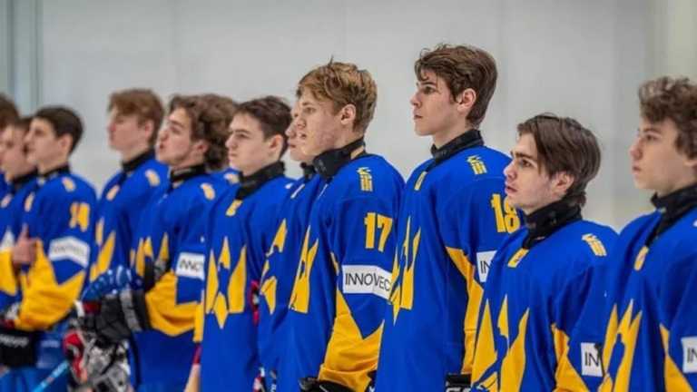 Игроки юношеской сборной Украины по хоккею / ФХУ