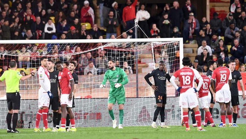 ПСЖ потерял очки в матче с Монако – Мбаппе потерпел унижение от Луиса Энрике