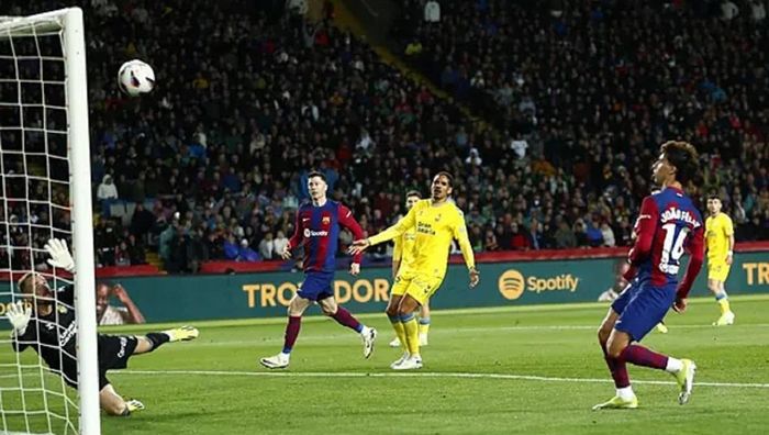 Барселона вымучила победу над клубной легендой – каталонцы стали между украинцами