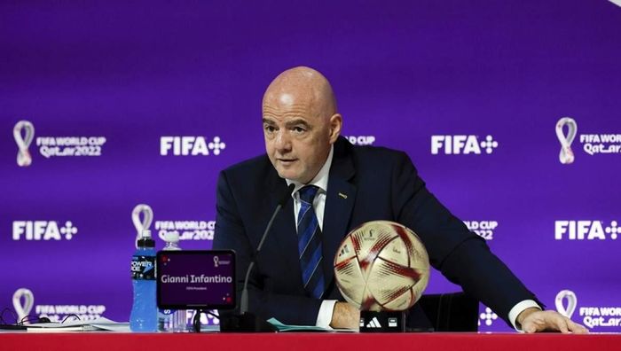 "Червона картка синім карткам": Президент ФІФА виніс вирок нововведенню