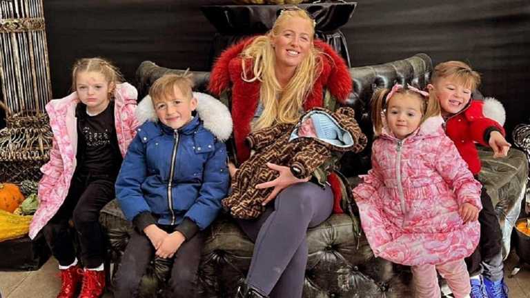 Періс Ф'юрі з дітьми / Фото instagram.com/parisfury1 Періс Ф'юрі з дітьми / Фото instagram.com/parisfury1