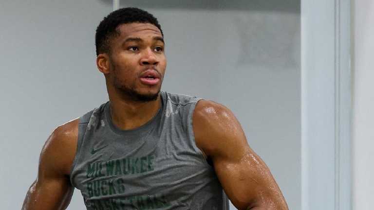 Янніс Адетокумбо / Фото instagram.com/giannis_an34 Янніс Адетокумбо / Фото instagram.com/giannis_an34