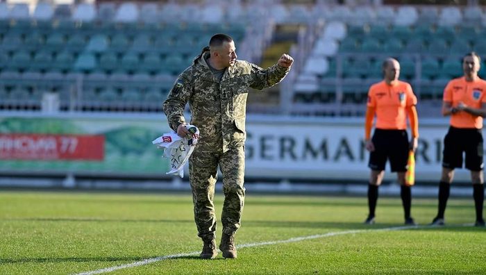 КДК УАФ знайшов виправдання штрафу Оболоні за затримку матчу через символічний удар військового