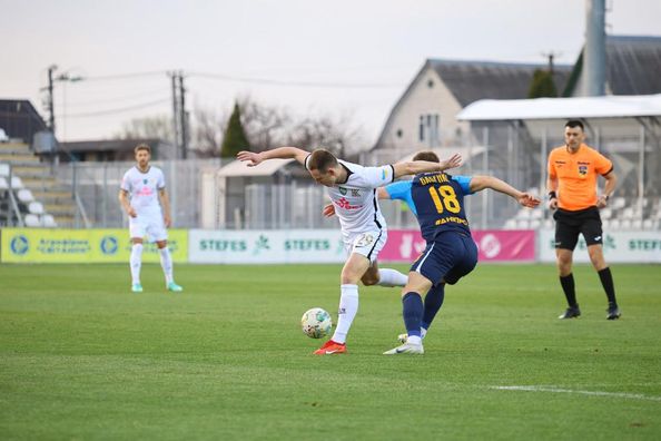 СК Днепр-1 благодаря голам игроков сборной Украины на выезде одолел Колос
