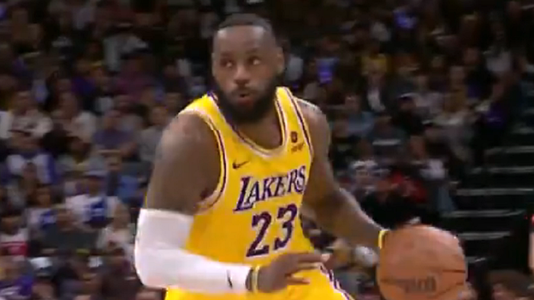 Леброн Джеймс / Скриншот трансляції Леброн Джеймс / Скриншот трансляції