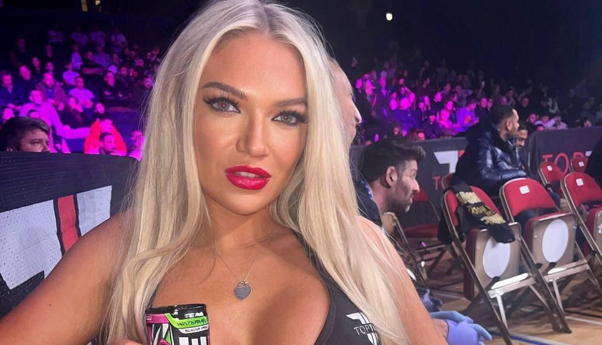 Емі Холден / фото з Instagram Емі Холден / фото з Instagram