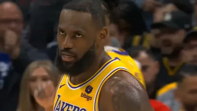 Леброн Джеймс / Скриншот трансляції Леброн Джеймс / Скриншот трансляції