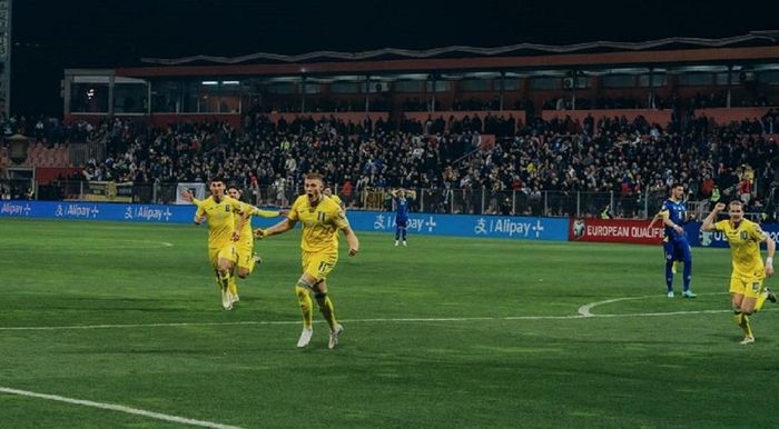 Жирона похвасталась победным голом своего форварда в ворота Боснии: "Довбик хочет на Евро"
