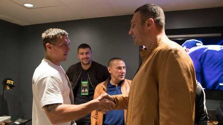 Віталій Кличко з Олександром Усиком / фото Facebook Віталій Кличко з Олександром Усиком / фото Facebook