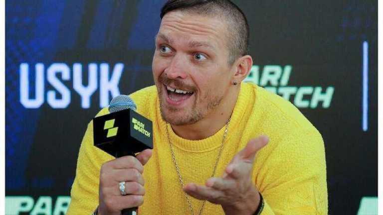 Александр Усик / фото EFE Александр Усик / фото EFE