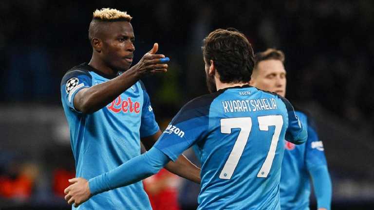 Віктор Осімхен та Хвіча Кварацхелія (праворуч) / Фото: EFE Віктор Осімхен та Хвіча Кварацхелія (праворуч) / Фото: EFE