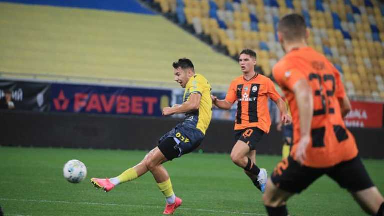 Богдан Слюбык против Шахтера / Фото УПЛ Богдан Слюбык против Шахтера / Фото УПЛ