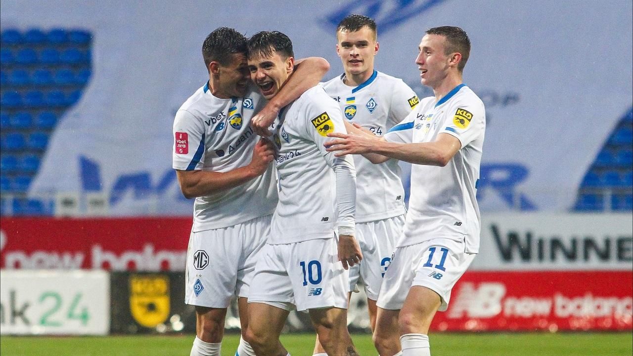 Игроки Динамо / Фото: сайт "бело-синих" Игроки Динамо / Фото: сайт "бело-синих"