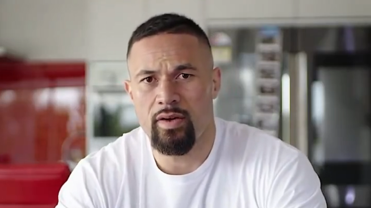 Джозеф Паркер / Скриншот кліпу