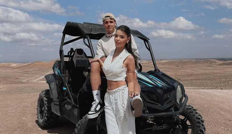 Мартінес з коханою / фото з Instagram Мартінес з коханою / фото з Instagram