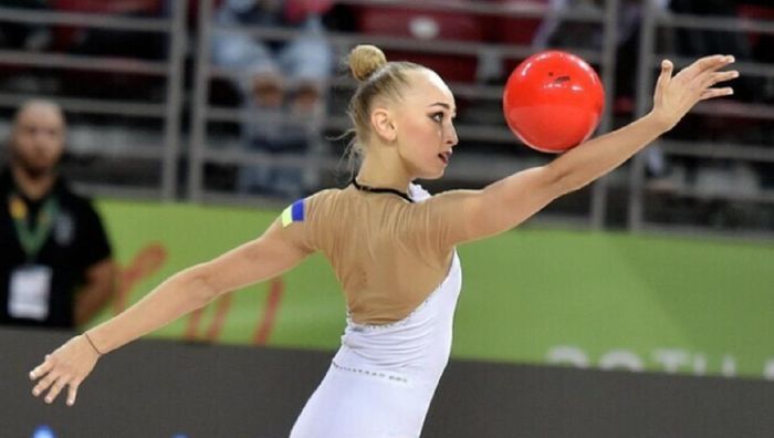 15-летняя украинская гимнастка завоевала три медали на этапе КС – все финалы были результативными