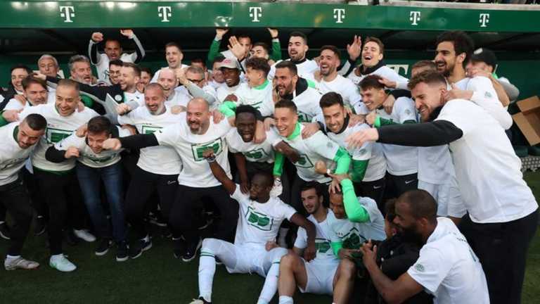 Игроки Ференцвароша празднуют чемпионство / Фото: Zita Pozsonyi Игроки Ференцвароша празднуют чемпионство / Фото: Zita Pozsonyi