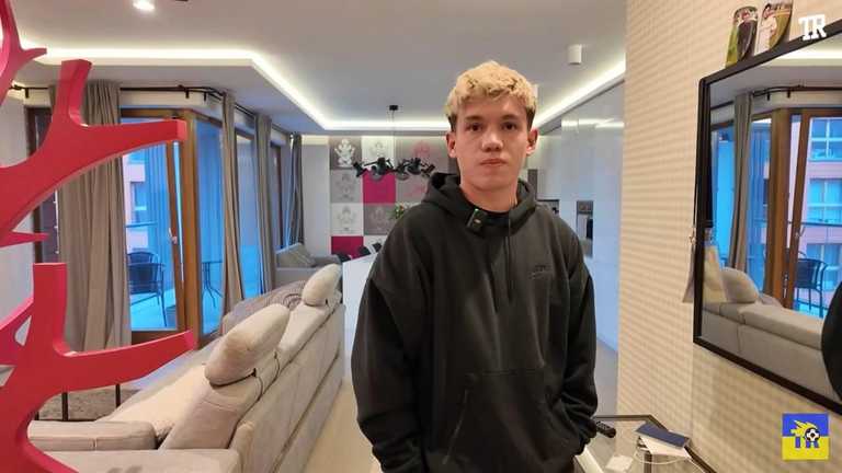 Максим Хлань / скриншот видео Максим Хлань / скриншот видео