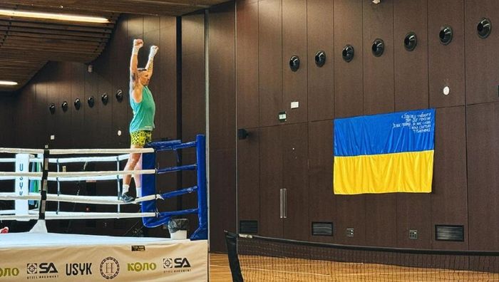 Усик отреагировал на мешок комплиментов от Белью, который верит в победу украинца над Фьюри