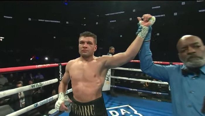 Дерев'янченко відправляв у нокдаун і побив Александера – відео