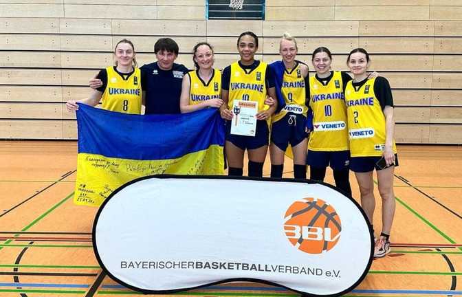 Жіноча збірна України з баскетболу 3х3 / ФБУ Жіноча збірна України з баскетболу 3х3 / ФБУ