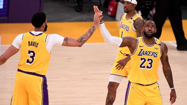 Леброн Джеймс та Ентоні Девіс / Фото: Getty Images Леброн Джеймс та Ентоні Девіс / Фото: Getty Images