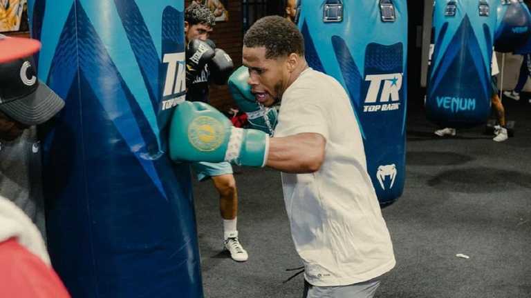 Девін Хейні / Фото instagram.com/realdevinhaney Девін Хейні / Фото instagram.com/realdevinhaney