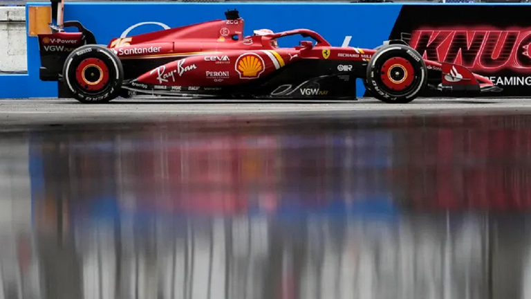 Болид Феррари / Фото EFE Болид Феррари / Фото EFE