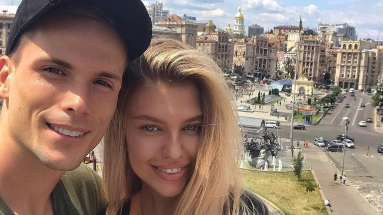 Кендзьора з дружиною Вікторією / Фото instagram.com/s__viktoria__ Кендзьора з дружиною Вікторією / Фото instagram.com/s__viktoria__