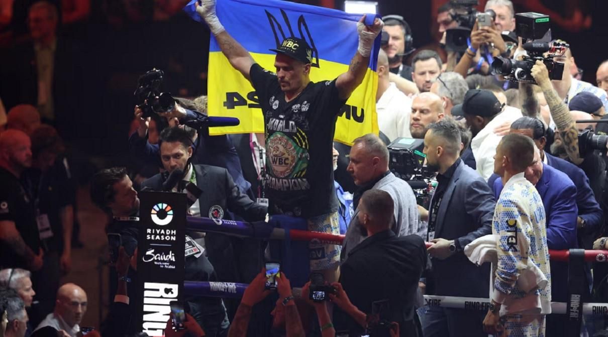 Олеександр Усик після перемоги над Ф'юрі / Фото EFE