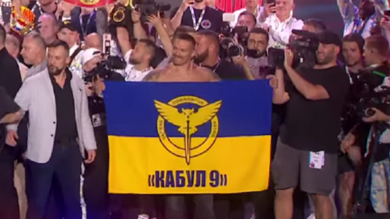 Олександр Усик / Скріншот з відео Олександр Усик / Скріншот з відео