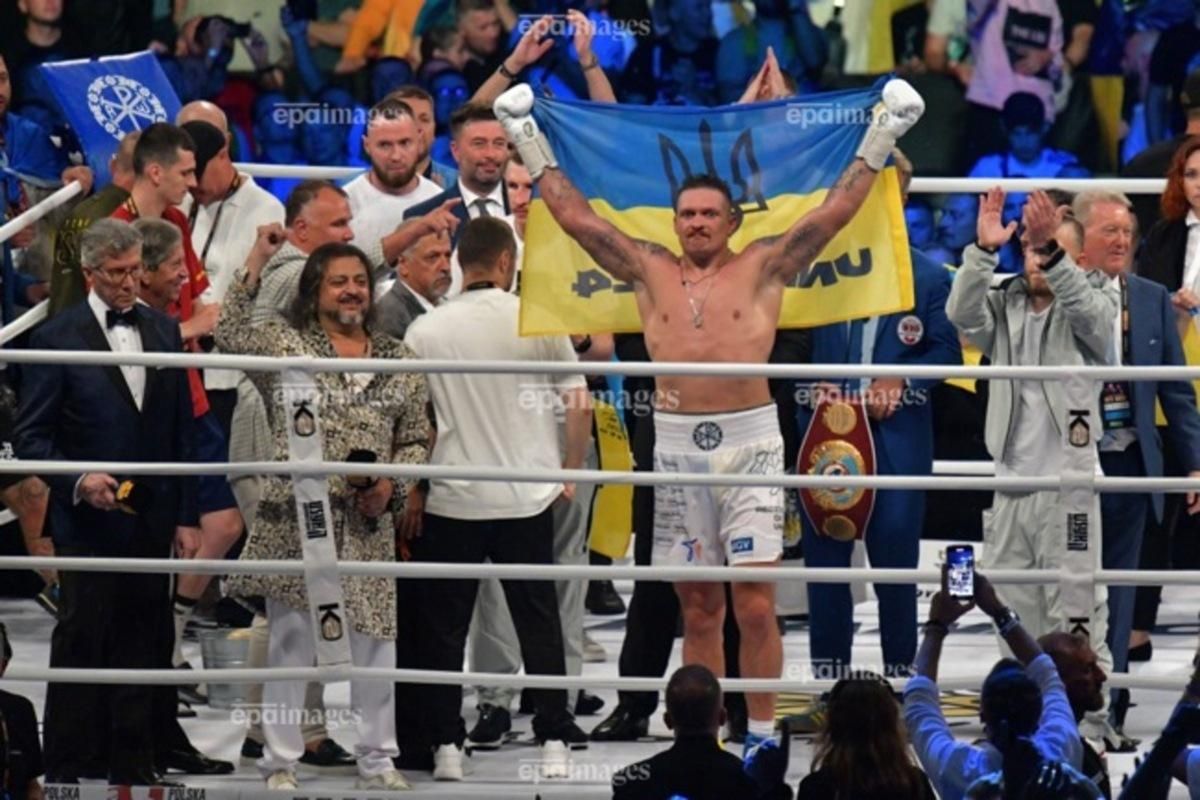 Александр Усик / фото EFE