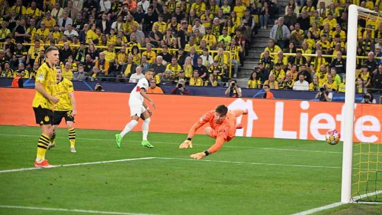 Борусія Д – ПСЖ – 1:0 (фото L'Equipe) Борусія Д – ПСЖ – 1:0 (фото L'Equipe)