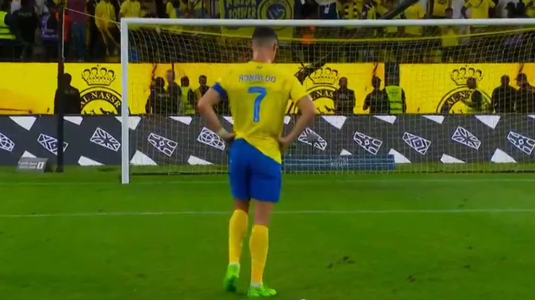 Роналду після матчу / Скріншот з відео Роналду після матчу / Скріншот з відео