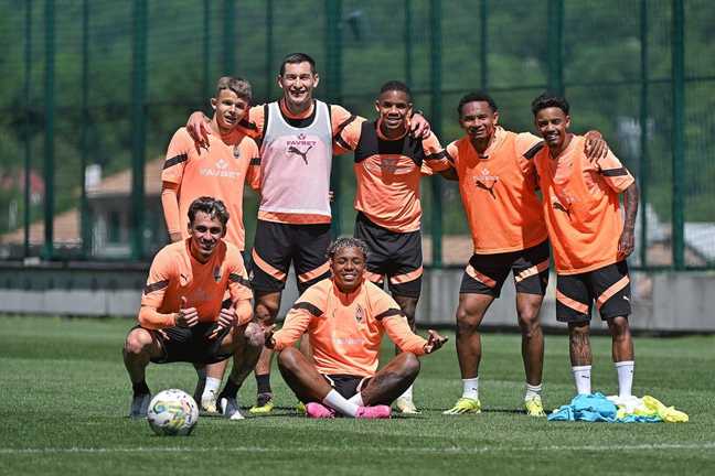 Игроки Шахтера / Фото: ФК Шахтер