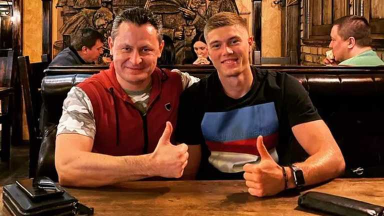 Олексій Люндовський і Артем Довбик / Фото з соцмереж Олексій Люндовський і Артем Довбик / Фото з соцмереж