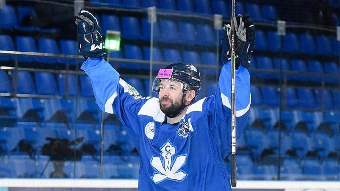 Найрезультативніший хокеїст чемпіонату України завершив кар'єру