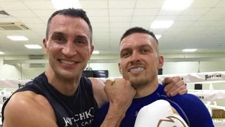 Володимир Кличко і Олександр Усик / Фото із соцмереж Володимир Кличко і Олександр Усик / Фото із соцмереж