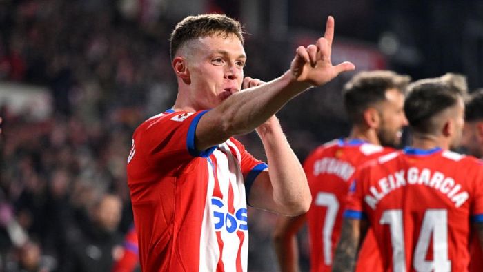 Циганков відповів, коли визначиться з майбутнім у Жироні