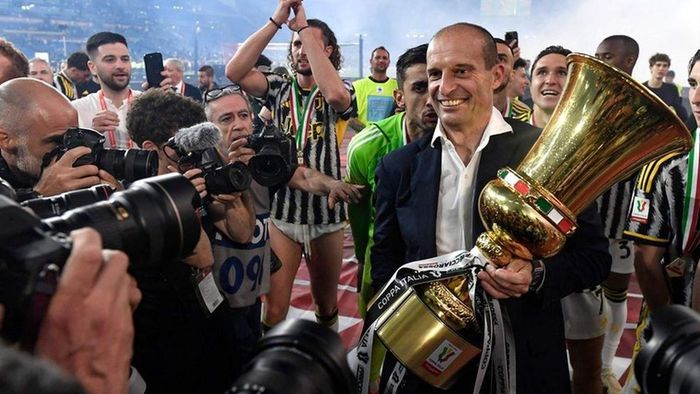 Ювентус официально уволил главного тренера после скандала в Кубке Италии