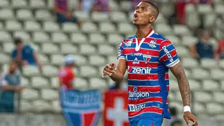 Браян Себальос / фото fortaleza1918 Браян Себальос / фото fortaleza1918