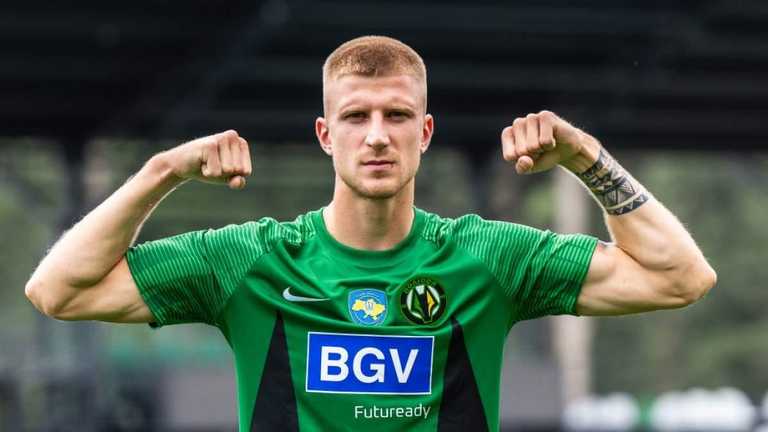 Даниил Бескоровайный / фото: ФК Полесье Даниил Бескоровайный / фото: ФК Полесье