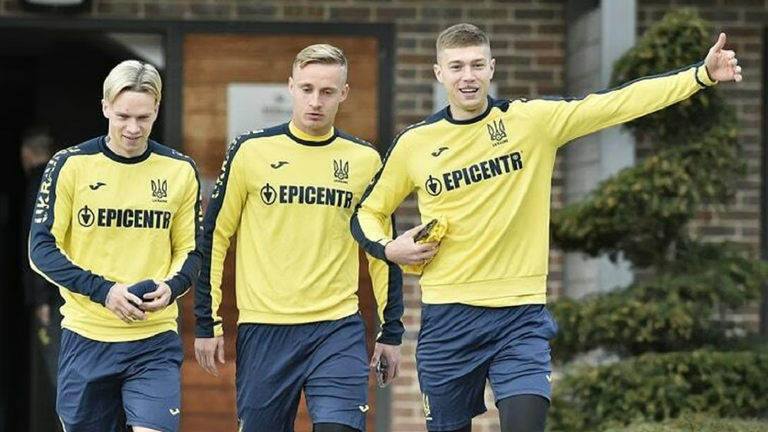 Михайло Мудрик, Олександр Сваток і Артем Довбик / Фото: УАФ Михайло Мудрик, Олександр Сваток і Артем Довбик / Фото: УАФ