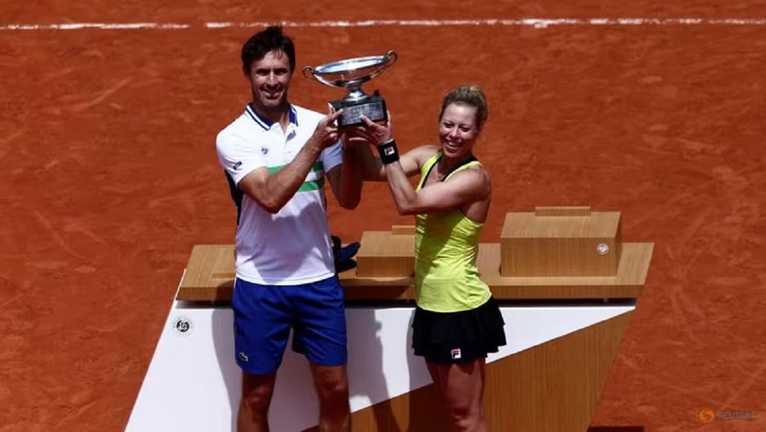 Едуар Роже-Васслен і Лаура Зігемунд / Reuters Едуар Роже-Васслен і Лаура Зігемунд / Reuters