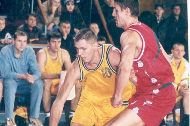 Микола Хряпа (№10) / фото Олександра Задираки Микола Хряпа (№10) / фото Олександра Задираки