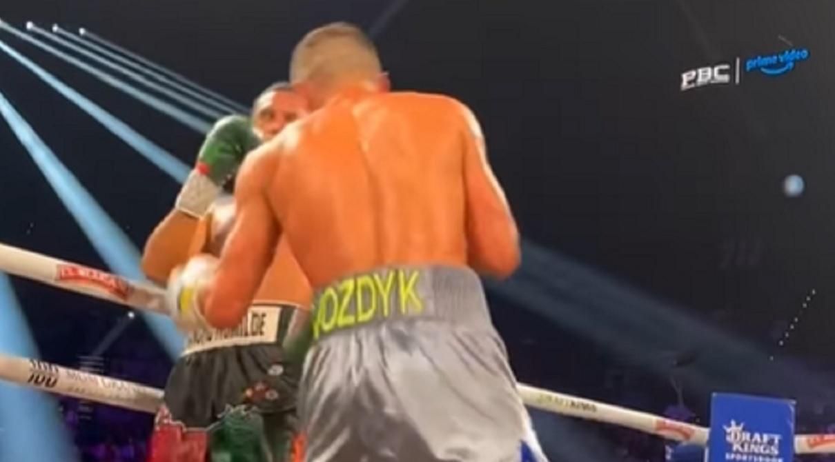 Гвоздик атакует Бенавидеса / Скриншот с трансляции