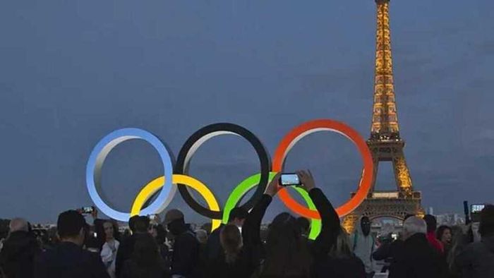 Олімпіада-2024: бездомних та біженців вивозять за межі  Парижа
